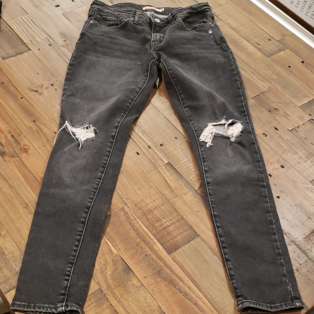 Levi 711 Skinny Jeans